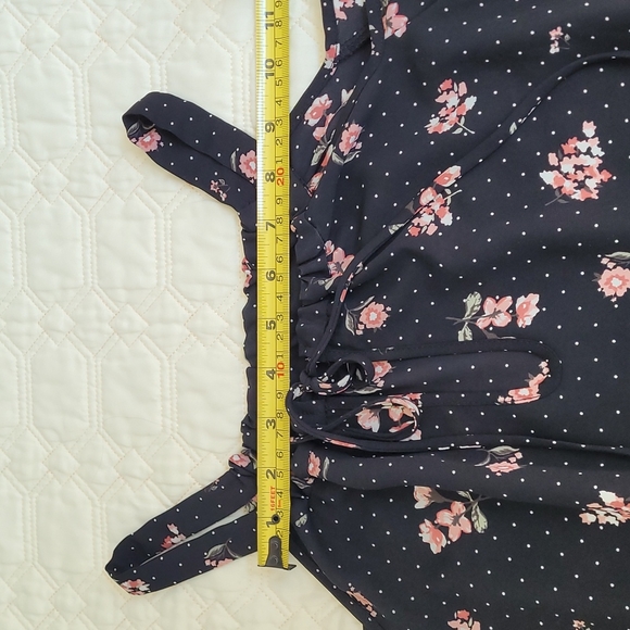 Black Floral Off the Shoulder Top Sz XS - Picture 6 of 8